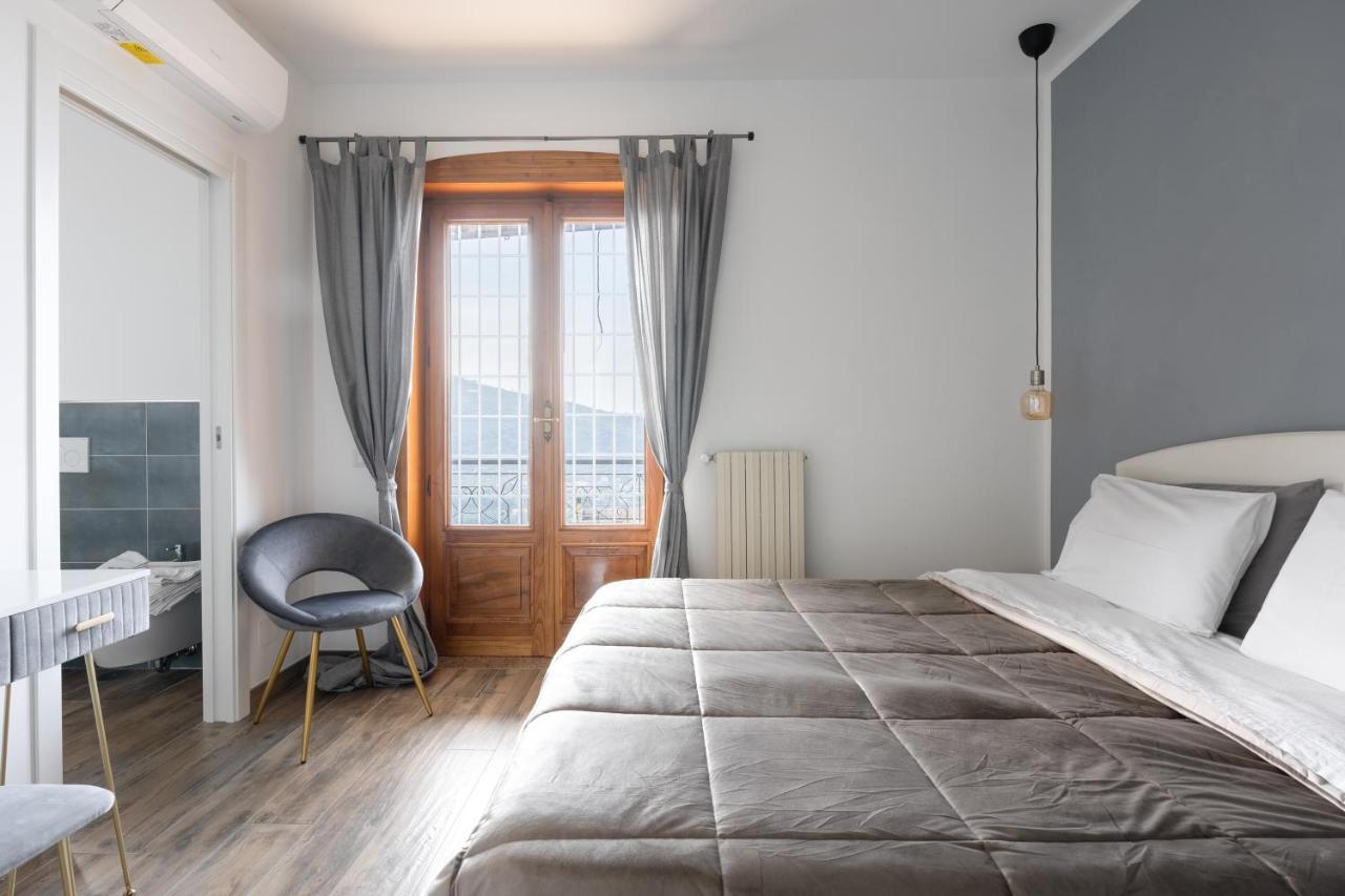 Seascape - Noemi'S Rooms Vico Equense Eksteriør billede